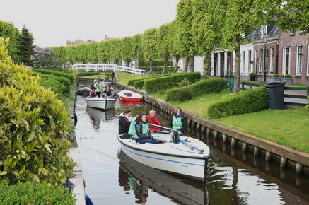 Zeiltocht op de friese meren: met de Polyvalk door IJlst naar Heeg